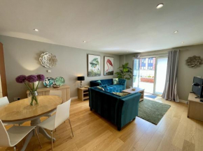 Stunning 2-bed Town Centre Apartment - Hosted by Hutch Lifestyle